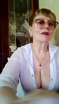 SophieBurns online show from July 19, 2026, 10:52 am