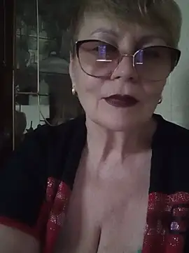 SophieBurns online show from July 28, 2026, 2:24 pm