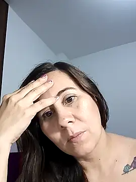 Sophie Tyler online show from April 28, 2026, 2:27 am