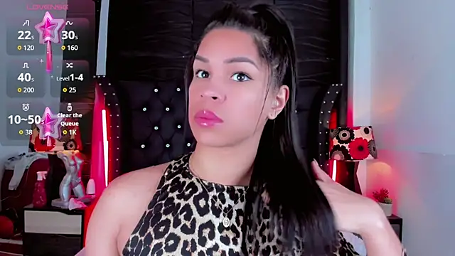 Makeyla Fox  online show from March 13, 2026, 12:01 pm