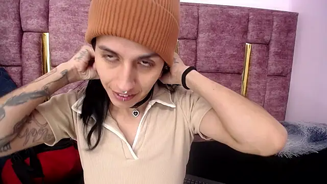 Snapshot of FRANCESCA_LOVE_ chatting on May 21, 2026, 4:19 am FRANCESCA LOVE online show from May 21, 2026, 4:19 am