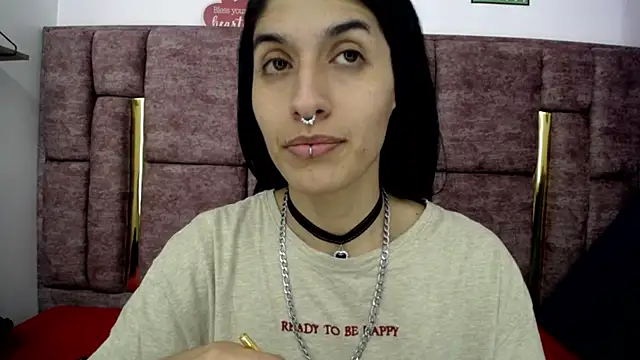 Snapshot of FRANCESCA_LOVE_ chatting on June 11, 2026, 5:05 am FRANCESCA LOVE online show from June 11, 2026, 5:05 am