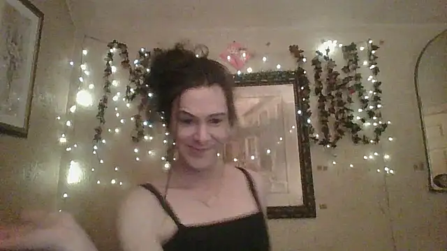 sillymillie4 online show from February 10, 2026, 2:37 am