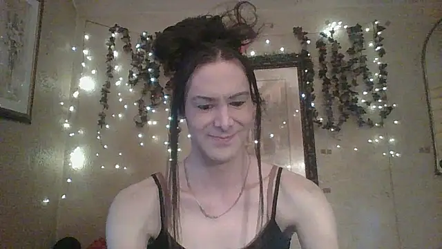 sillymillie4 online show from February 15, 2026, 10:39 pm
