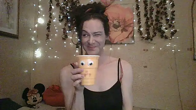 Snapshot of sillymillie4 chatting on May 15, 2026, 1:23 am sillymillie4 online show from May 15, 2026, 1:23 am