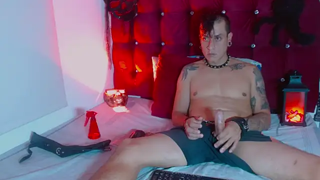 SkinnyDevil12 online show from March 11, 2026, 3:45 am