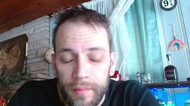 cguffey2284 online show from February 14, 2026, 4:04 pm