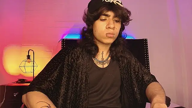 Axell Kussh online show from February 13, 2026, 1:40 pm