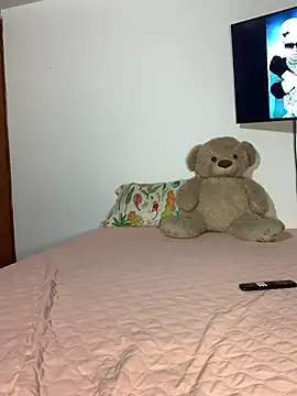 mia petite2007 online show from March 10, 2026, 10:59 pm