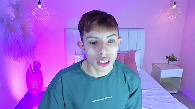 Snapshot of _camilo_ortiz chatting on June 10, 2026, 4:06 pm camilo ortiz online show from June 10, 2026, 4:06 pm