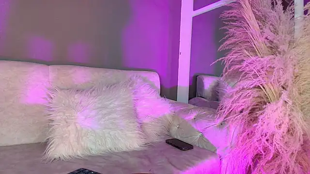 Snapshot of REDS_VELVET chatting on May 19, 2026, 3:24 am REDS VELVET online show from May 19, 2026, 3:24 am