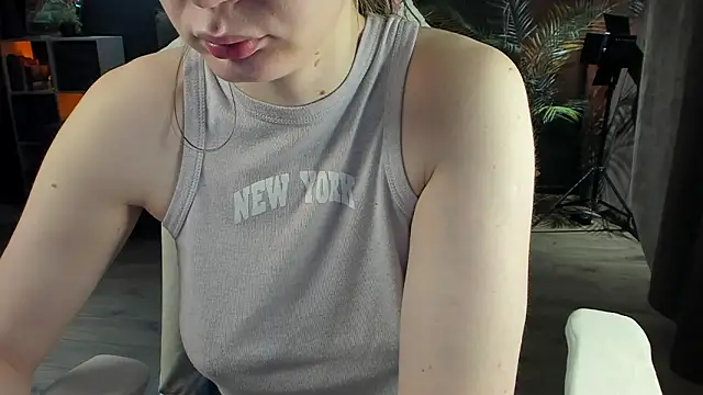 yours ann online show from March 11, 2026, 2:39 am