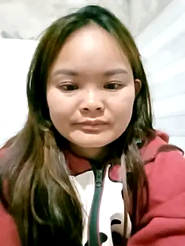 Luminana online show from February 19, 2026, 11:23 pm