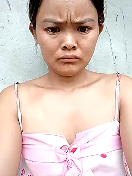 Snapshot of Luminana chatting on June 26, 2026, 2:27 am Luminana online show from June 26, 2026, 2:27 am