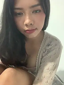 Snapshot of lonely_lunae chatting on May 13, 2026, 6:27 pm lonely lunae online show from May 13, 2026, 6:27 pm