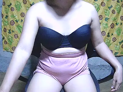 SweetHotBabe18 online show from July 23, 2026, 8:45 am