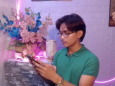 twink ivanxxxx online show from July 22, 2026, 11:46 am