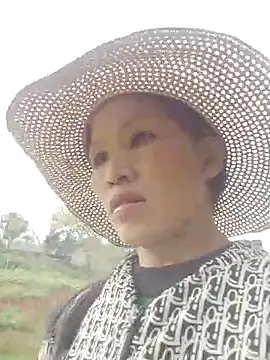 nhynhy11 online show from March 11, 2026, 4:29 am