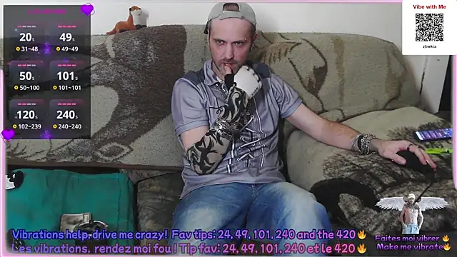 Snapshot of SwatRocShy chatting on May 8, 2026, 6:08 am SwatRocShy online show from May 8, 2026, 6:08 am