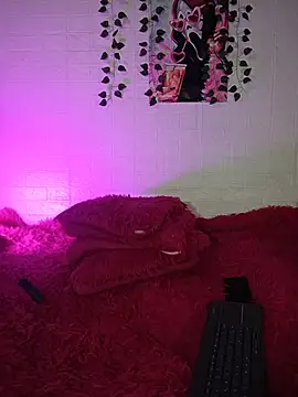 Keyla-moon online show from June 19, 2026, 5:12 am