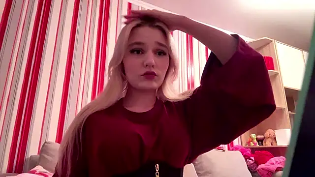 Snapshot of MiaBerlateen chatting on February 16, 2026, 7:10 pm MiaBerlateen online show from February 16, 2026, 7:10 pm