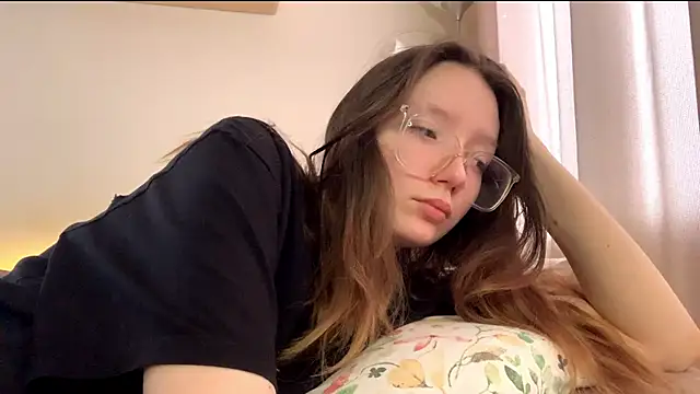 LakendraNoren online show from February 8, 2026, 6:06 am