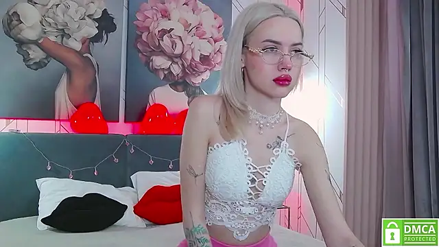 JosephineRowe online show from March 13, 2026, 4:41 am