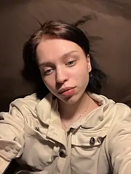  luna fox  online show from February 10, 2026, 6:56 pm