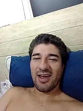 Snapshot of Camilo696903 chatting on June 27, 2026, 10:26 pm Camilo696903 online show from June 27, 2026, 10:26 pm