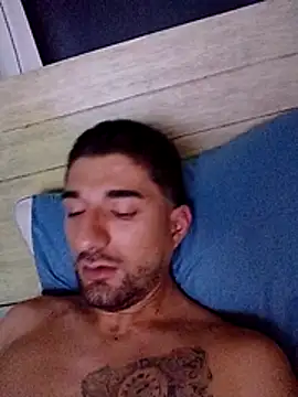 Snapshot of Camilo696903 chatting on July 9, 2026, 9:02 am Camilo696903 online show from July 9, 2026, 9:02 am