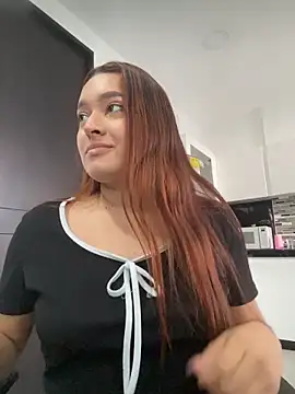 Snapshot of Emily_Harpeer chatting on February 15, 2026, 11:30 am Emily Harpeer online show from February 15, 2026, 11:30 am