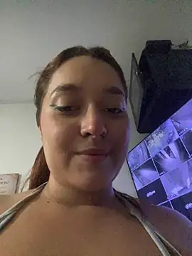 Snapshot of Emily_Harpeer chatting on March 8, 2026, 11:30 pm Emily Harpeer online show from March 8, 2026, 11:30 pm