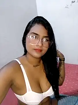 Zoe Renata online show from February 13, 2026, 12:23 pm