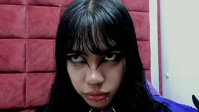 DAKOTALUCIFENA online show from March 16, 2026, 5:44 am