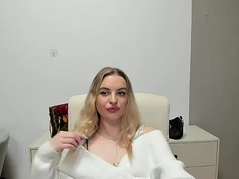 BlankaXCute online show from February 10, 2026, 3:05 pm