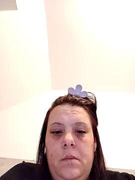 Snapshot of louisa36 chatting on March 25, 2026, 10:16 pm louisa36 online show from March 25, 2026, 10:16 pm