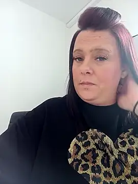 Snapshot of louisa36 chatting on March 26, 2026, 4:23 pm louisa36 online show from March 26, 2026, 4:23 pm