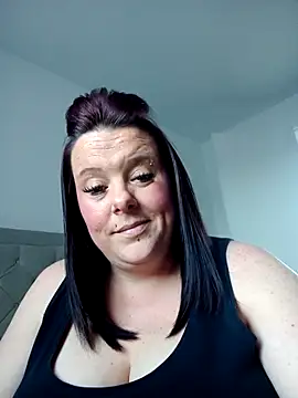 Snapshot of louisa36 chatting on March 28, 2026, 5:45 pm louisa36 online show from March 28, 2026, 5:45 pm
