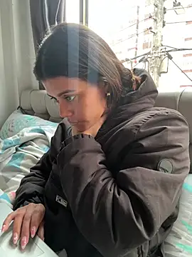 Snapshot of RachelWeisz_ chatting on June 14, 2026, 12:51 pm RachelWeisz online show from June 14, 2026, 12:51 pm