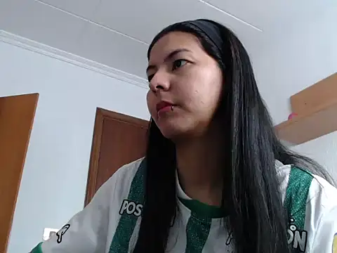 ZeforAitanna online show from March 4, 2026, 10:21 am