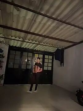 Eros lee online show from February 11, 2026, 3:33 am