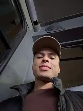 Eros lee online show from March 8, 2026, 4:05 am