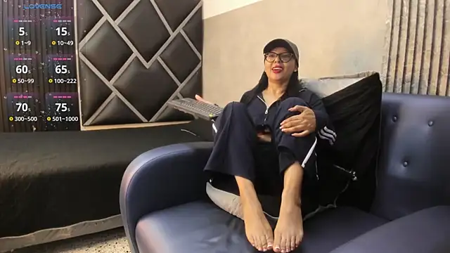 Isabella-001 online show from March 11, 2026, 12:11 pm