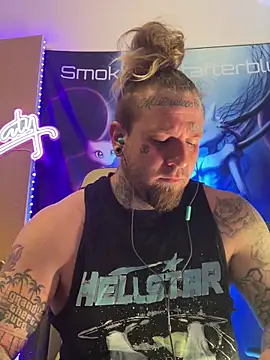 Smokebluntafterblunt online show from February 14, 2026, 1:19 pm