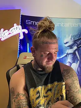 Smokebluntafterblunt online show from March 3, 2026, 1:50 pm