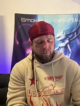 Smokebluntafterblunt online show from April 27, 2026, 12:36 pm