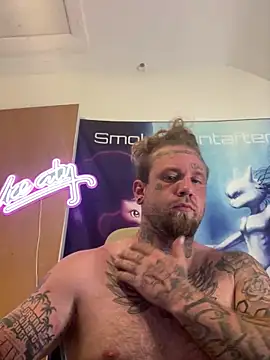 Smokebluntafterblunt online show from May 28, 2026, 7:55 pm