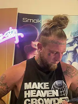 Smokebluntafterblunt online show from June 12, 2026, 11:09 am