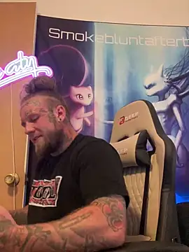 Smokebluntafterblunt online show from June 16, 2026, 2:47 am