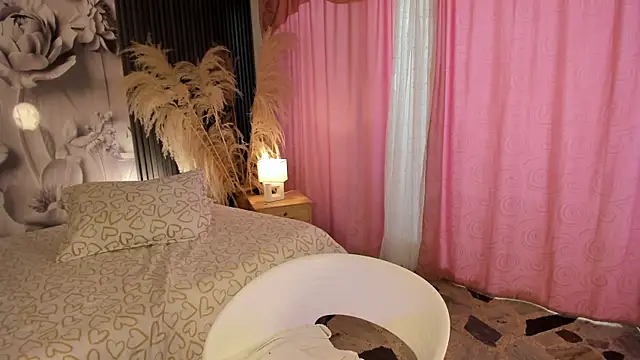 Snapshot of AngelDoll_1 chatting on July 24, 2026, 9:35 pm AngelDoll 1 online show from July 24, 2026, 9:35 pm